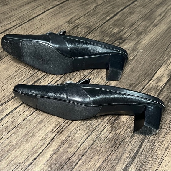 BELLA VITA Size 6.5M Black Leather Open Back Mule Slip On. Buckle Tassle Detail - Picture 2 of 9